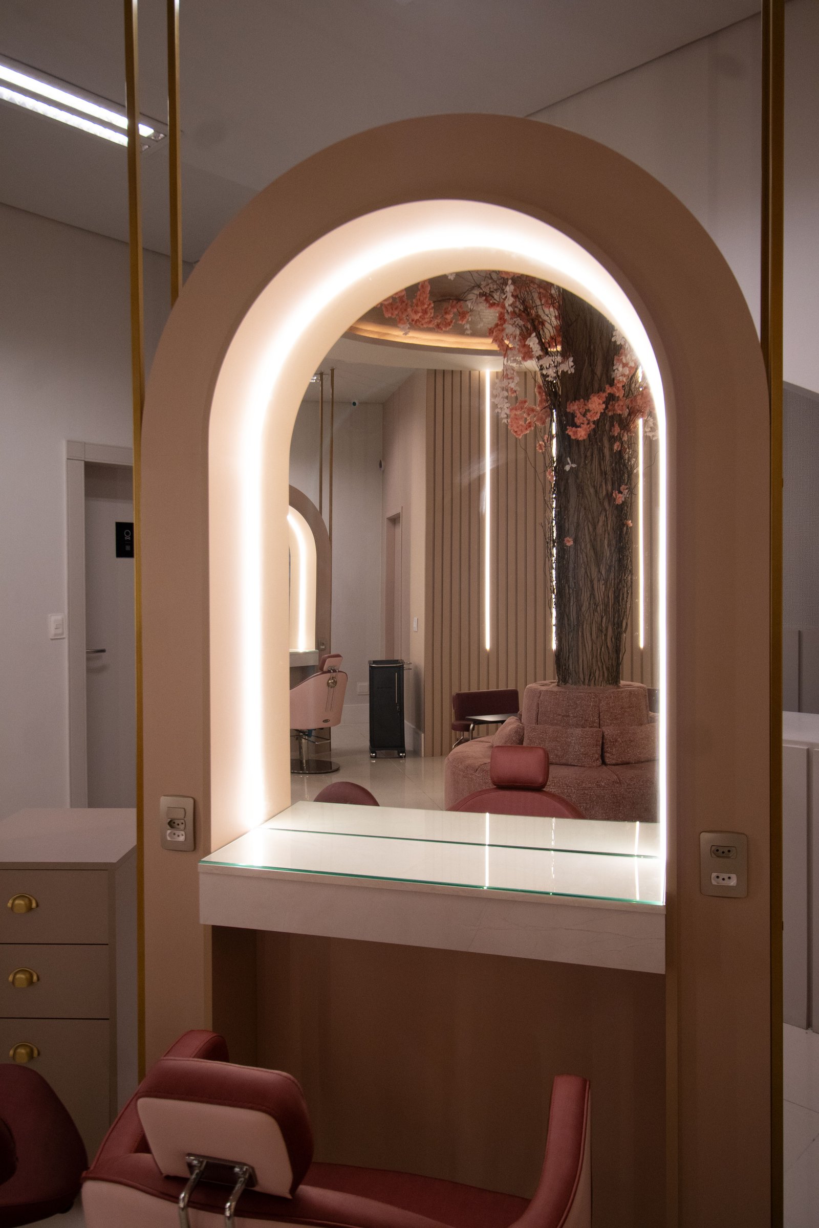 Mais uma estação de penteados